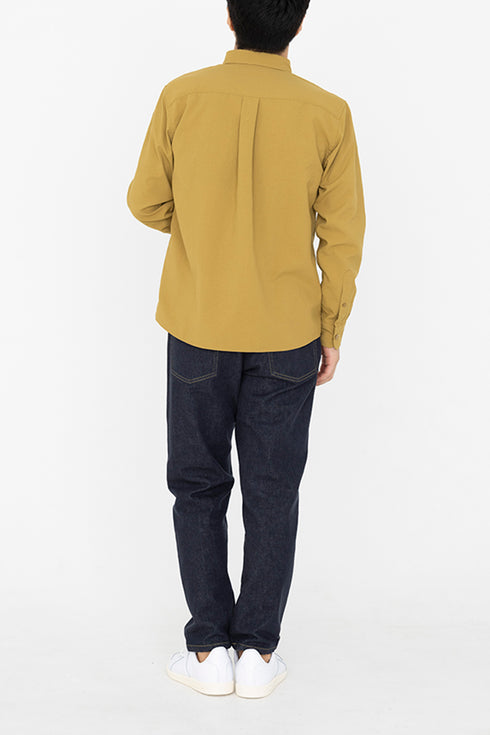 ボタンダウンシャツ